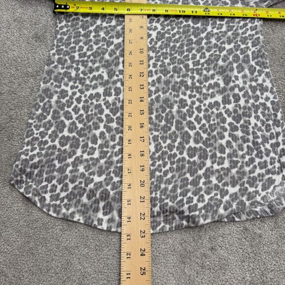 Tahari Leopard Pullover Sweater Womens Small Gray Animal Print Stretch Casual - Picture 7 of 11